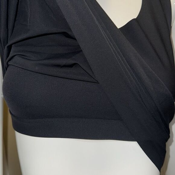 ATHLETA 2 in 1 sport top - Picture 9 of 9